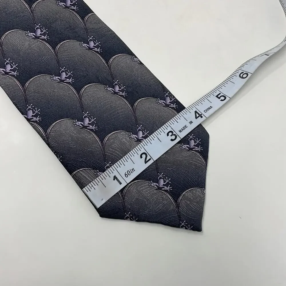 The Nature Conservancy Maki Frog 100% silk men’s tie
